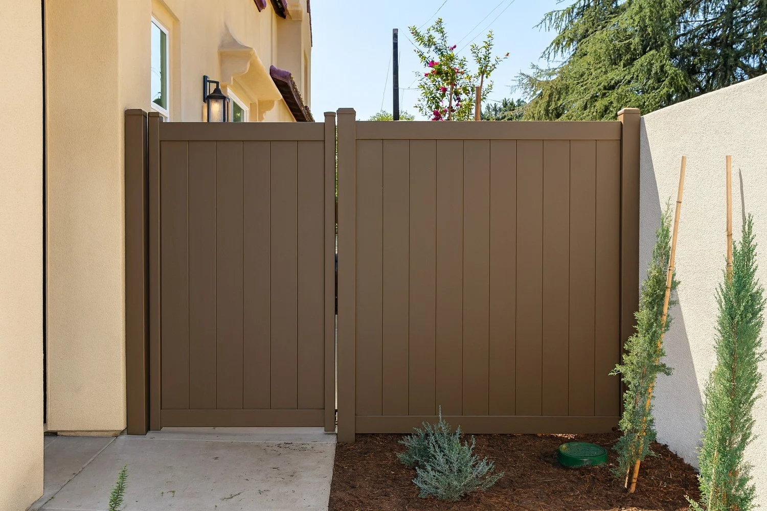 Zone Zero compliant fire-resistant fencing by MWF Solutions